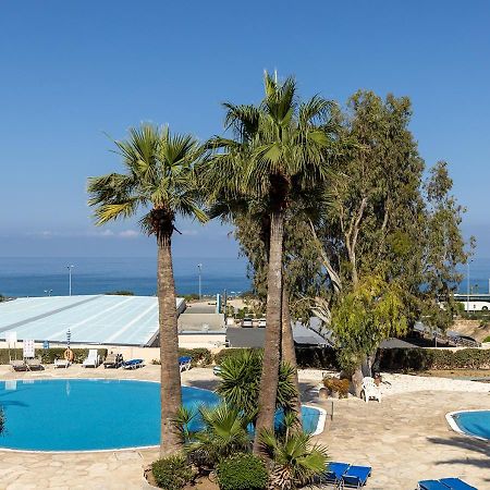 105 Kings Palace - Fabulous 2 Bed, 2 Bath, Large Patio With Garden - Sea Views Paphos Extérieur photo