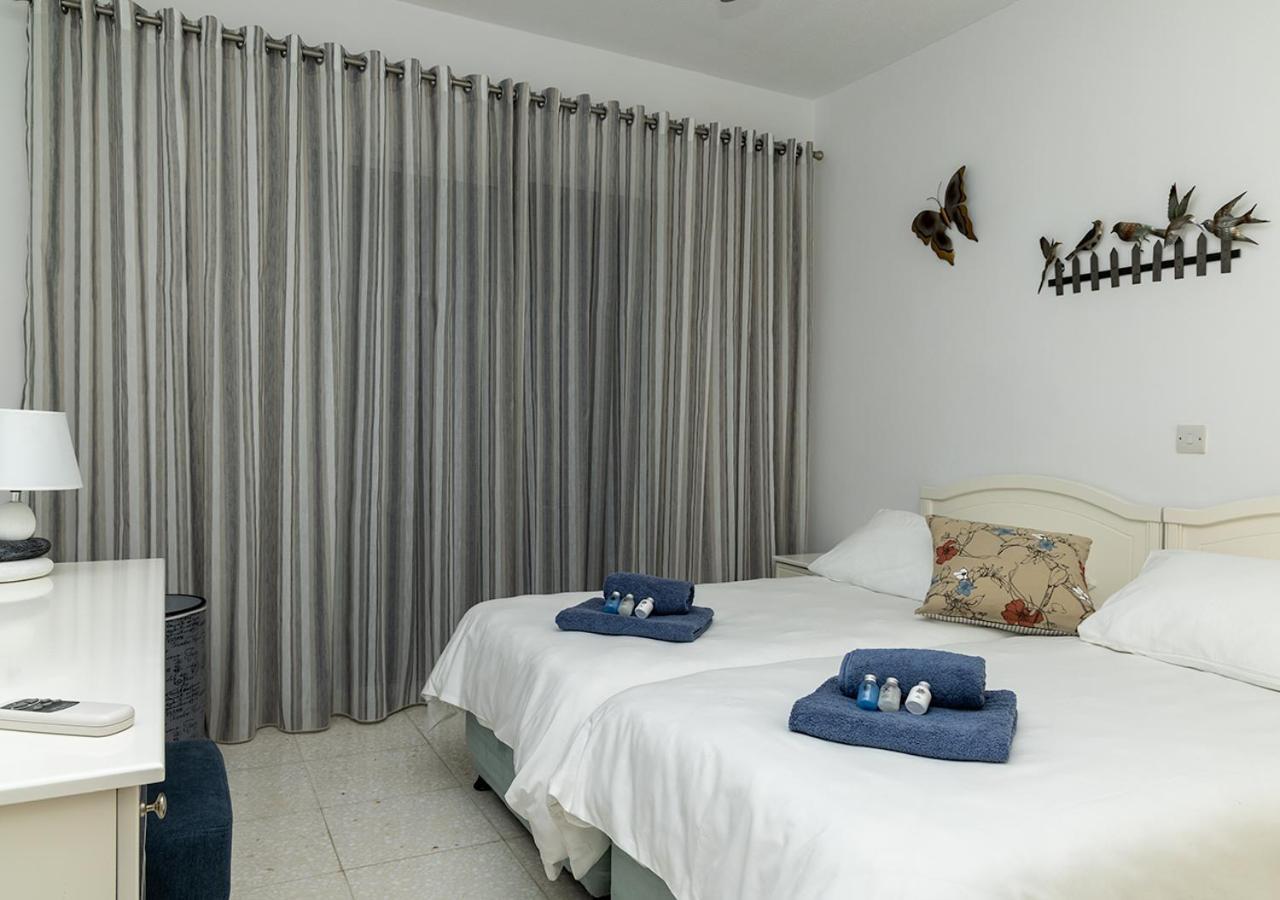 105 Kings Palace - Fabulous 2 Bed, 2 Bath, Large Patio With Garden - Sea Views Paphos Extérieur photo