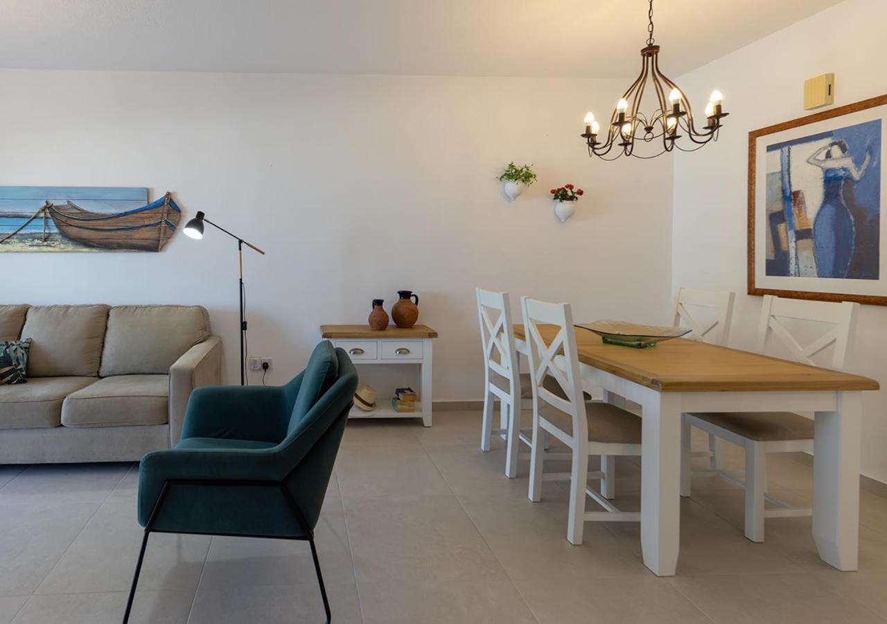 105 Kings Palace - Fabulous 2 Bed, 2 Bath, Large Patio With Garden - Sea Views Paphos Extérieur photo