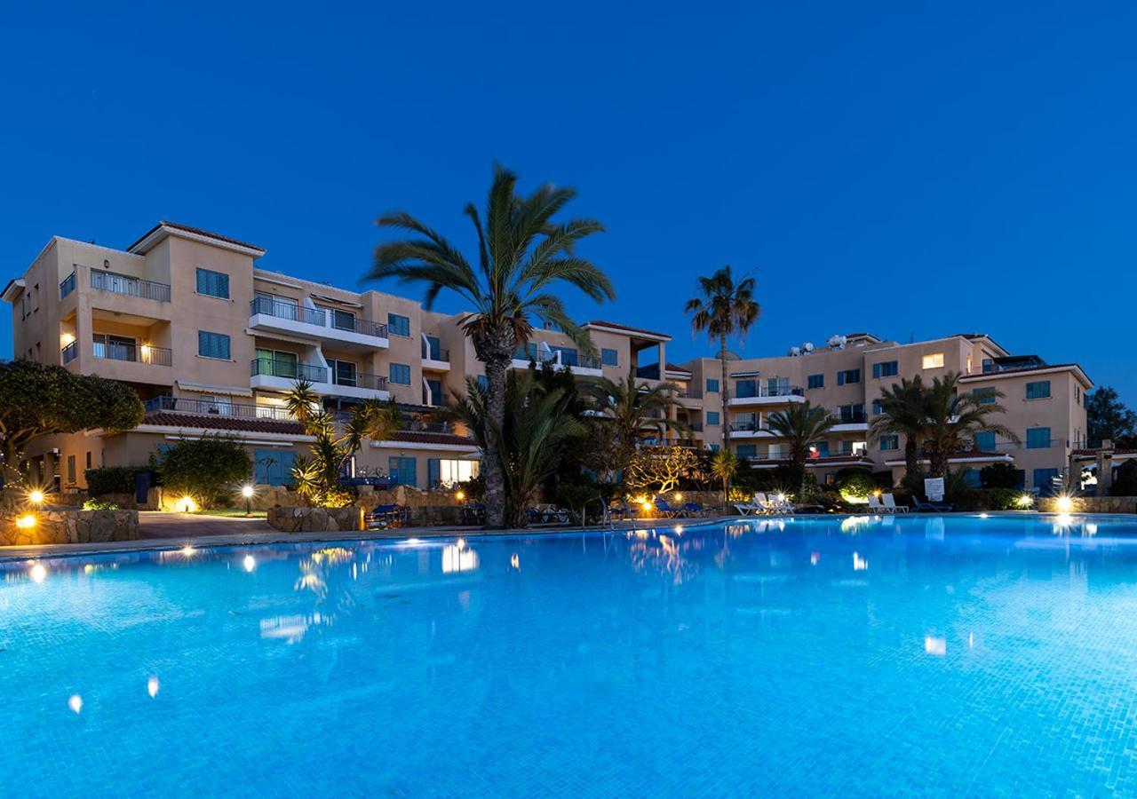 105 Kings Palace - Fabulous 2 Bed, 2 Bath, Large Patio With Garden - Sea Views Paphos Extérieur photo
