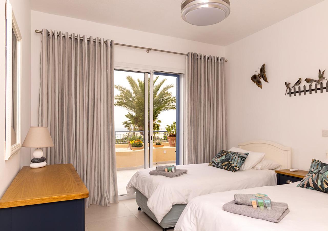 105 Kings Palace - Fabulous 2 Bed, 2 Bath, Large Patio With Garden - Sea Views Paphos Extérieur photo