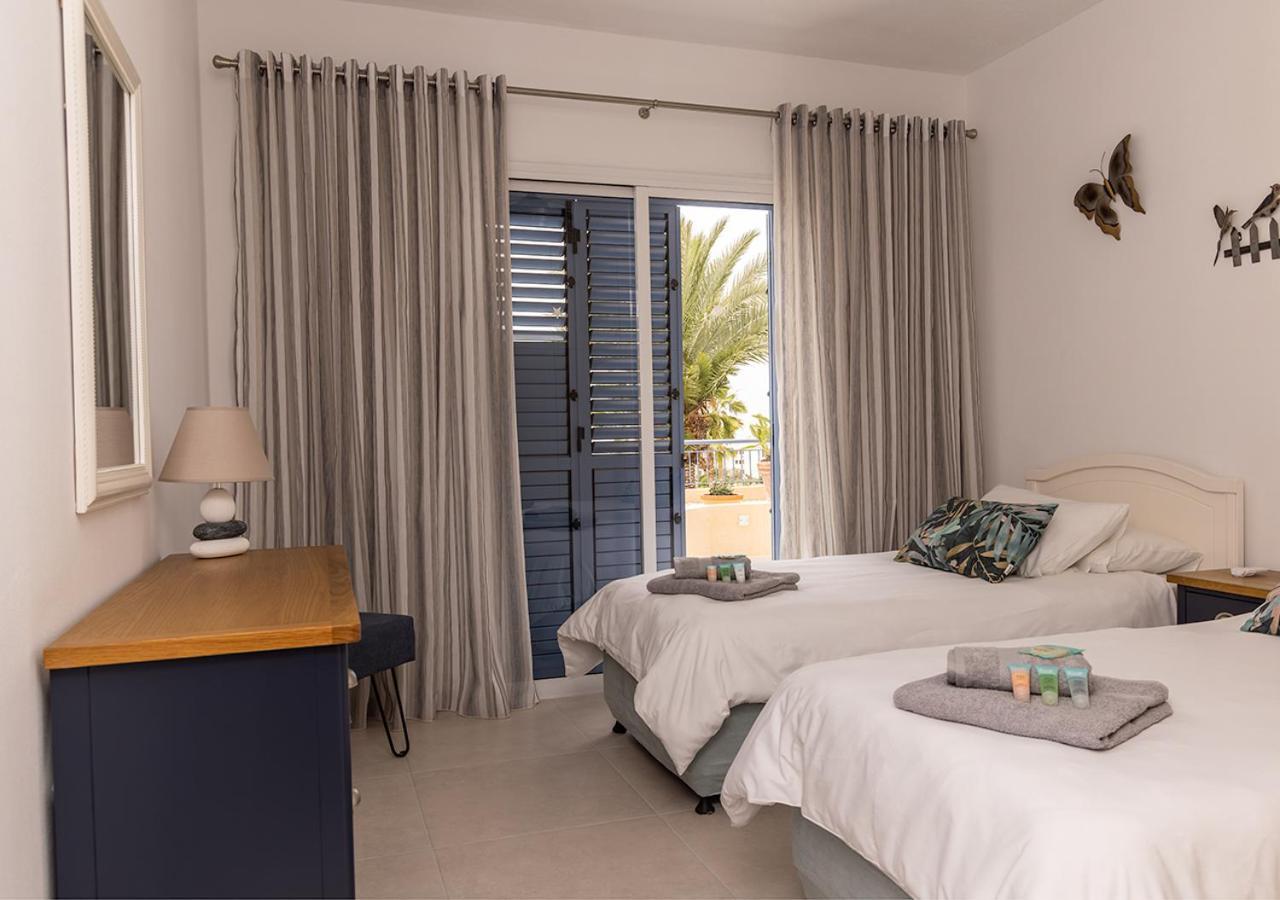 105 Kings Palace - Fabulous 2 Bed, 2 Bath, Large Patio With Garden - Sea Views Paphos Extérieur photo
