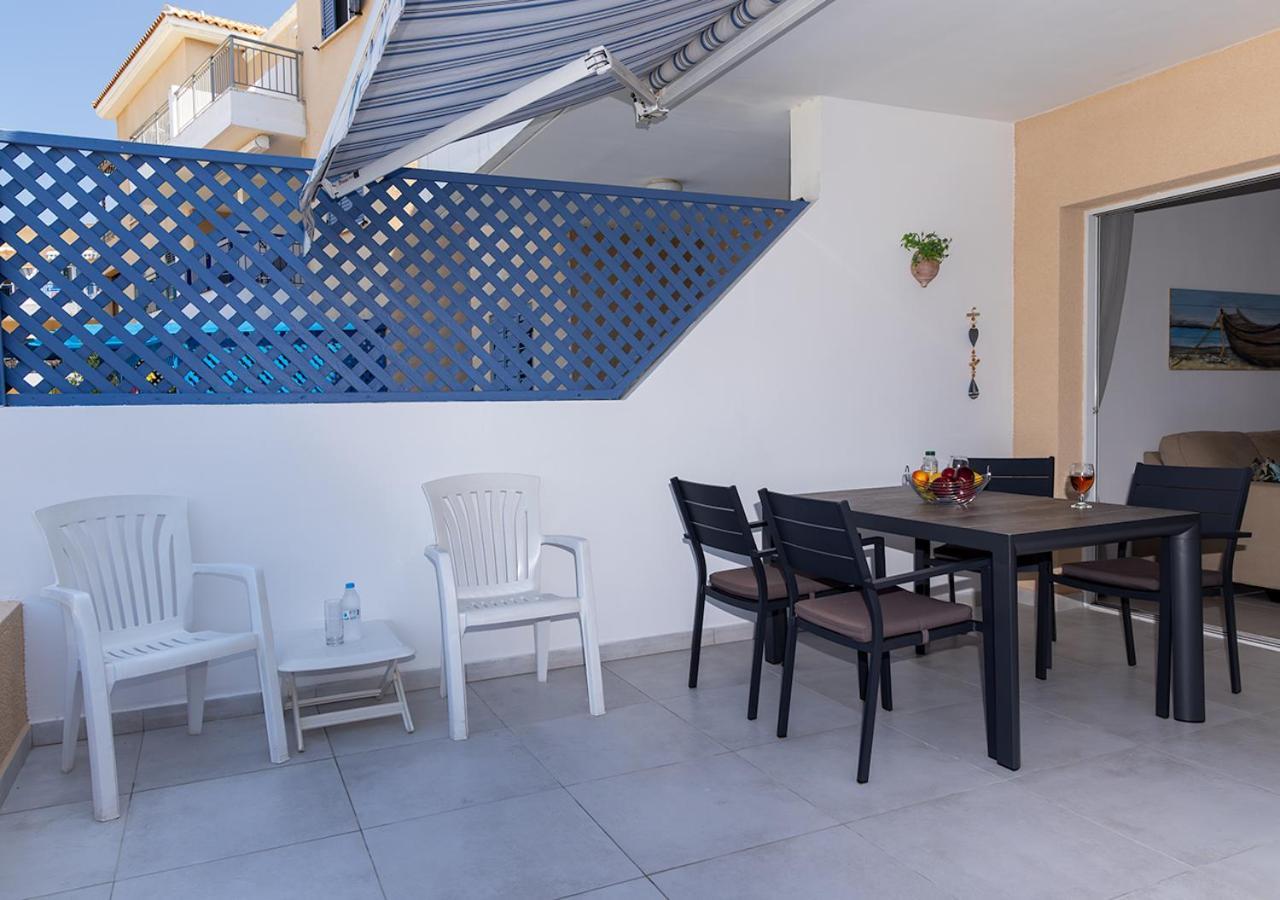 105 Kings Palace - Fabulous 2 Bed, 2 Bath, Large Patio With Garden - Sea Views Paphos Extérieur photo