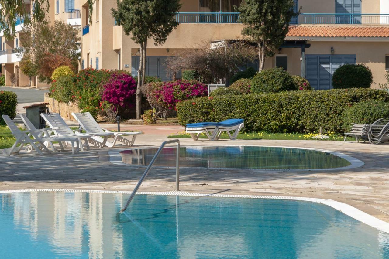 105 Kings Palace - Fabulous 2 Bed, 2 Bath, Large Patio With Garden - Sea Views Paphos Extérieur photo