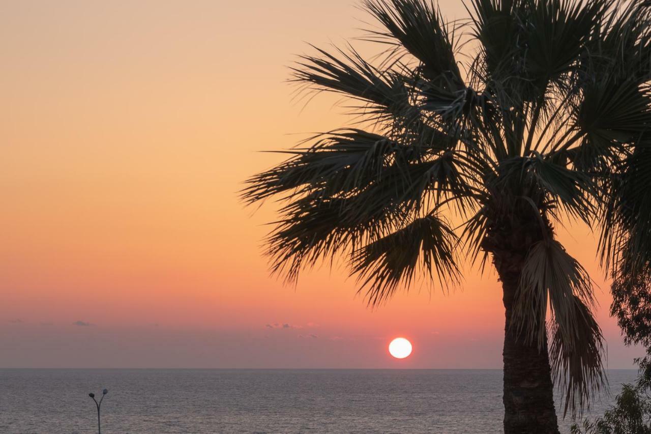 105 Kings Palace - Fabulous 2 Bed, 2 Bath, Large Patio With Garden - Sea Views Paphos Extérieur photo